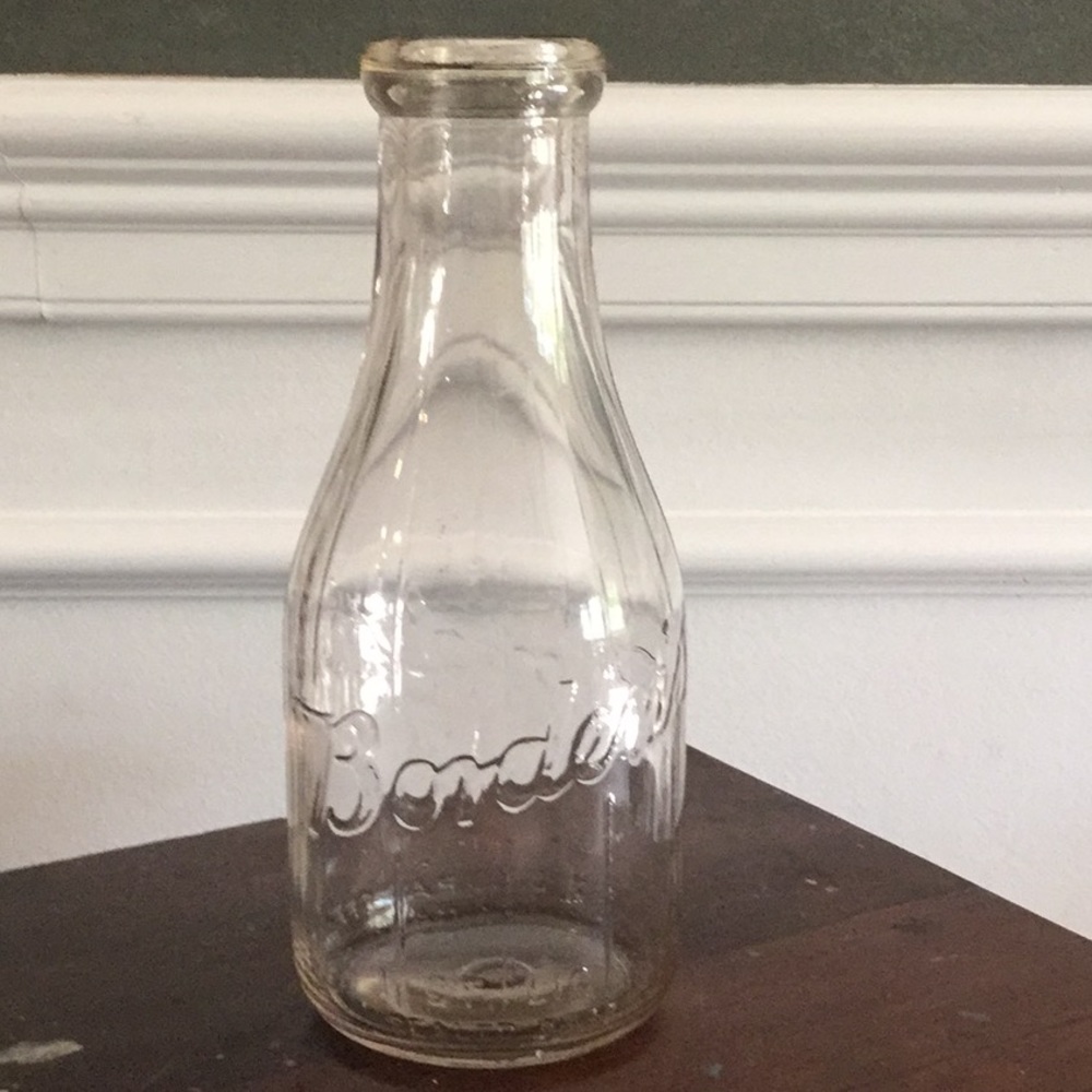 1948 Borden milk bottle